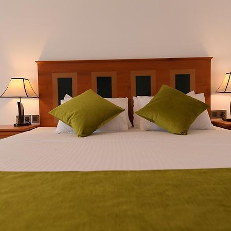 Seasons Hotel Kurunegala Zewnętrze zdjęcie
