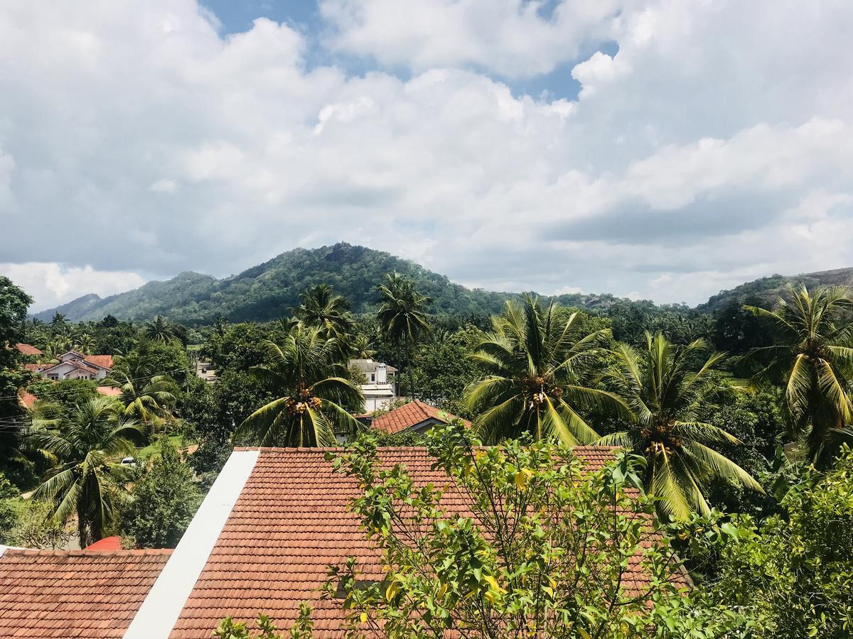 Seasons Hotel Kurunegala Zewnętrze zdjęcie